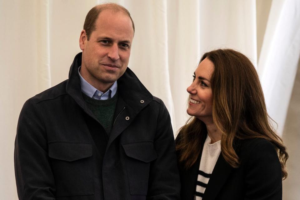 Prince William and Catherine meet students during a visit to the University of St Andrews on May 26, 2021 (Getty Images)