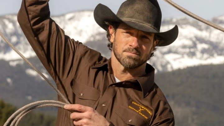 Ian Bohen in Yellowstone.