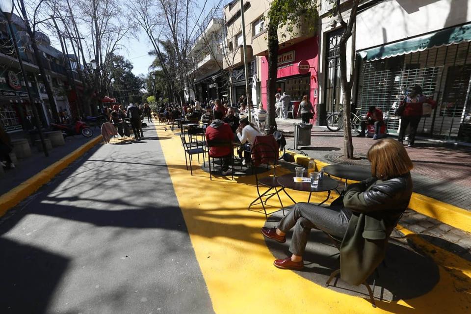 Villa Devoto, una de las tres zonas donde debutaron las zonas peatonales para favorecer a la actividad gastronómica al aire libre