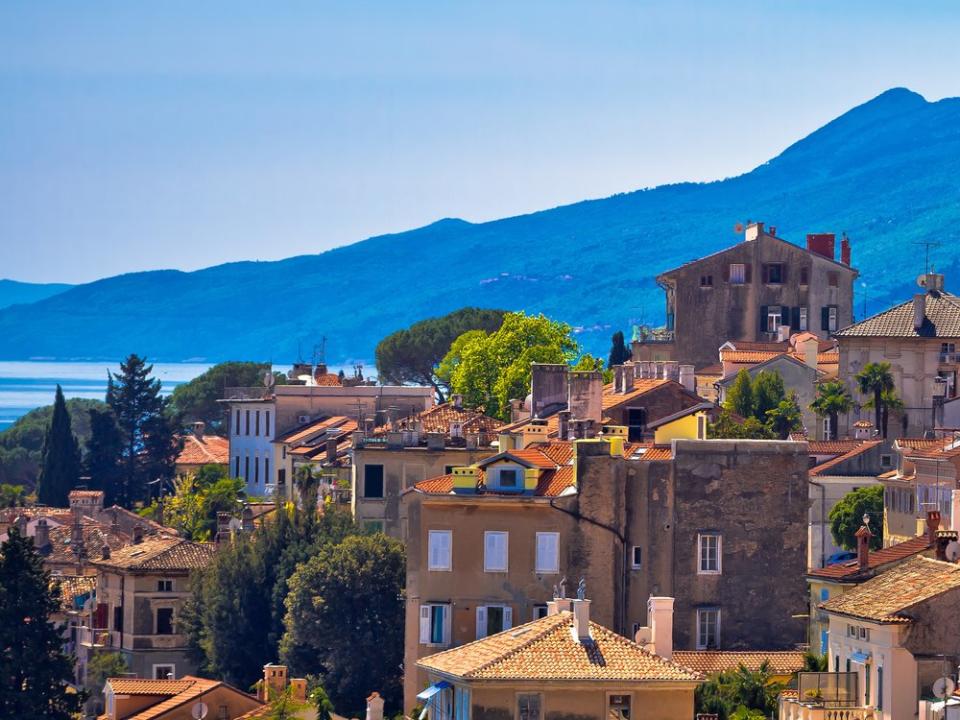 In Kroatien zeigt sich der Herbst von seiner strahlenden Seite. (Bild: xbrchx/Shutterstock.com)