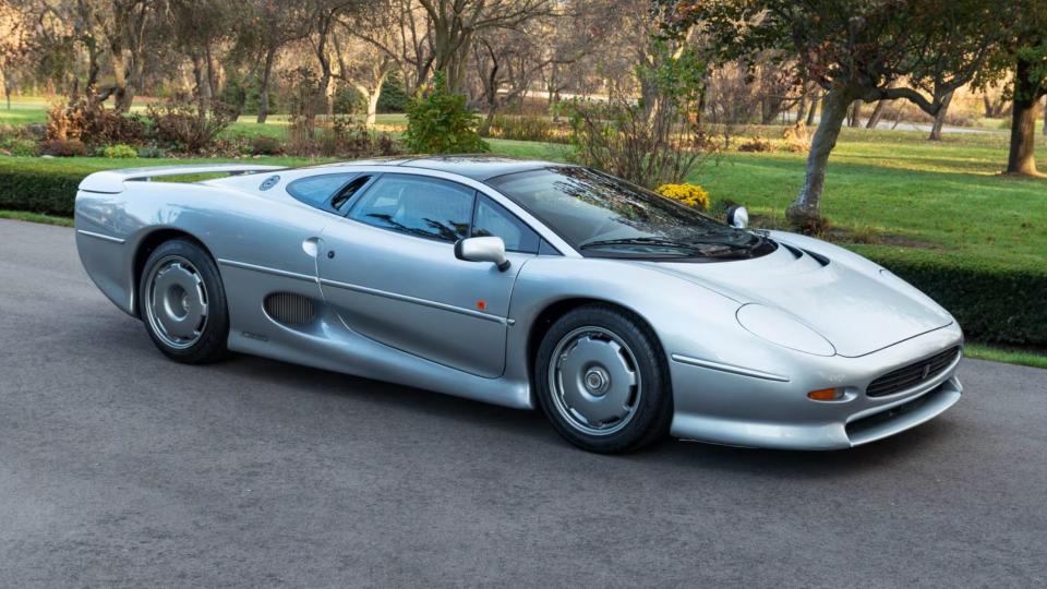 With Just 703 Miles, This 1993 Jaguar XJ220 Is Ready For Your Curated Collection