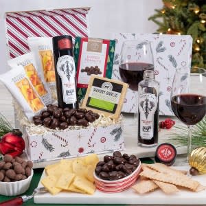 best-gift-baskets-gourmetgiftbaskets-wine-cheese