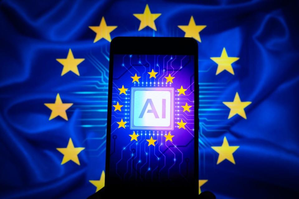 In Brüssel einigten sich die Mitgliedsstaaten der EU auf das weltweit erste Gesetz zur Regulation Künstlicher Intelligenz. - Copyright: NurPhoto/Getty Images