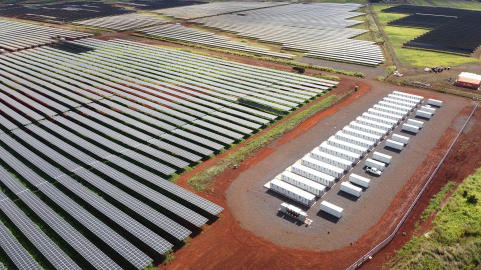 The Mililani Solar power plant has a 156 MWh battery storage system and over 123,000 photovoltaic panels. They are capable of shifting angles throughout the day to maximize generation.