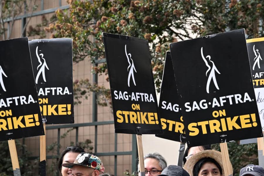 Estudios de Hollywood advierten a SAG-AFTRA que se cancelarán series y películas si la huelga no termina