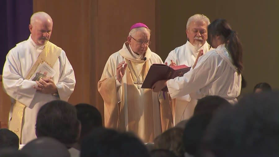 Hundreds gathered for a memorial mass to honor Los Angeles Auxillary Bishop David O'Connell at the San Gabriel Mission Church on Feb. 24, 2024. (KTLA)
