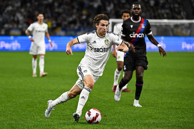 PERTH, AUSTRALIA - JULY 22: Brenden Aaronson of Leeds Utd runs with the ball during the Pre-Season friendly match between Leeds United and Crystal Palace at Optus Stadium on July 22, 2022 in Perth, Australia. (Photo by Daniel Carson/Getty Images)