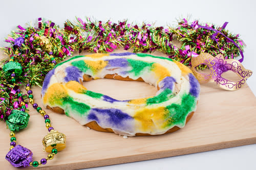 <p><a href="https://haydelsbakery.com/featured/king-cakes/copy-of-king-cake-package-german-chocolate/" rel="nofollow noopener" target="_blank" data-ylk="slk:Shop Now;elm:context_link;itc:0;sec:content-canvas" class="link ">Shop Now</a></p><p>Haydel's King Cake Package</p><p>haydelsbakery.com</p><p>$70.75</p><span class="copyright">Haydels Bakery</span>