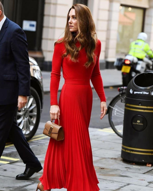 Kate Middleton Looks Regal in Gorgeous Pink Gucci Gown