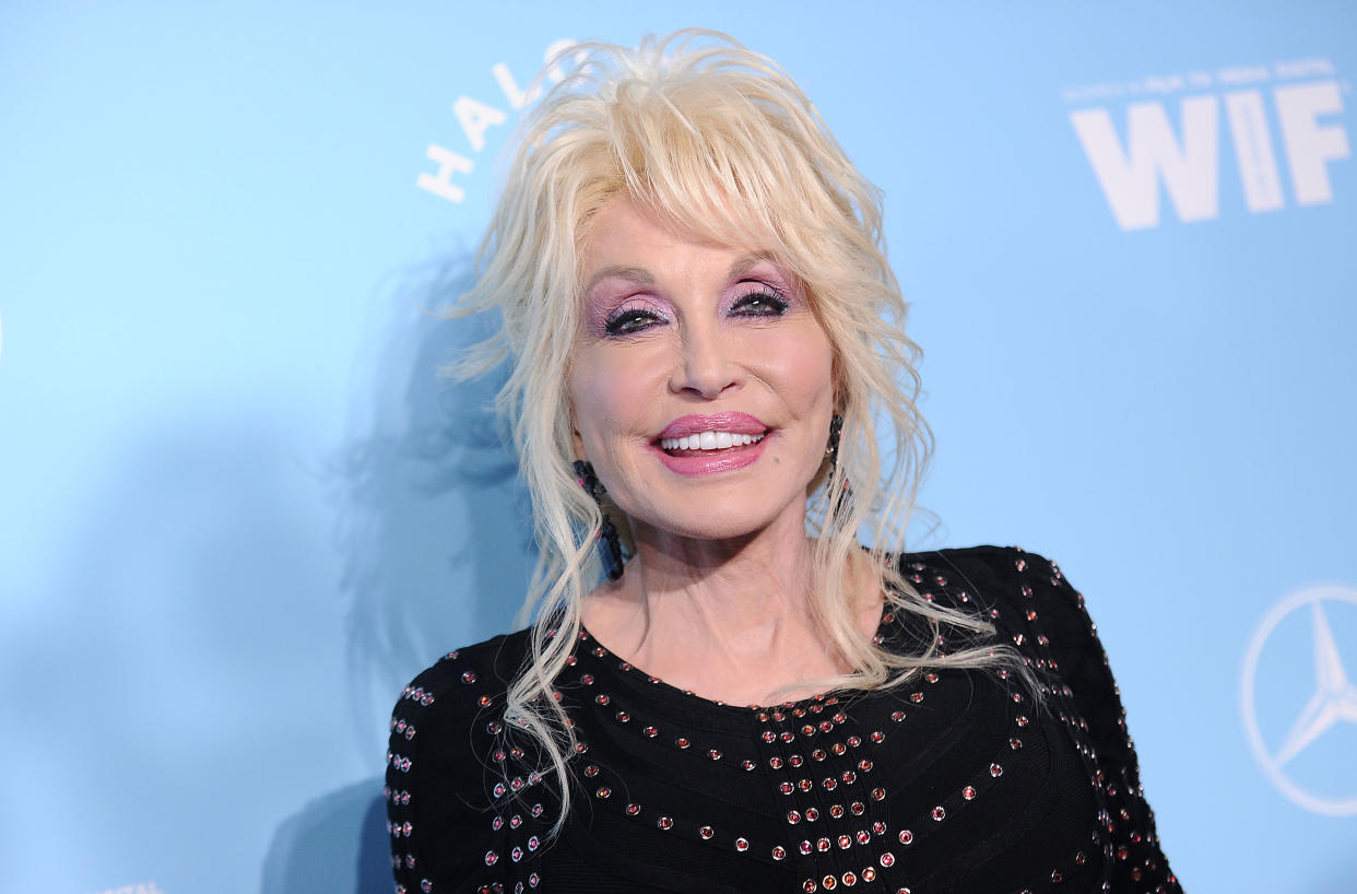Dolly Parton. Image via Getty Images.