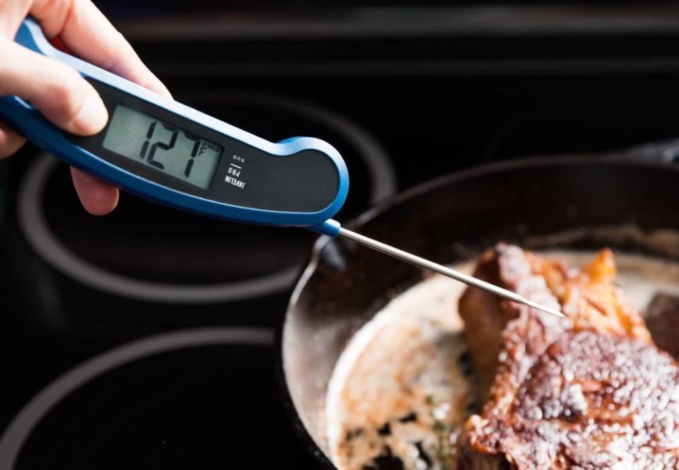 The Javeline Pro Duo is a lightning fast meat thermometer. (Image: Lavatools)