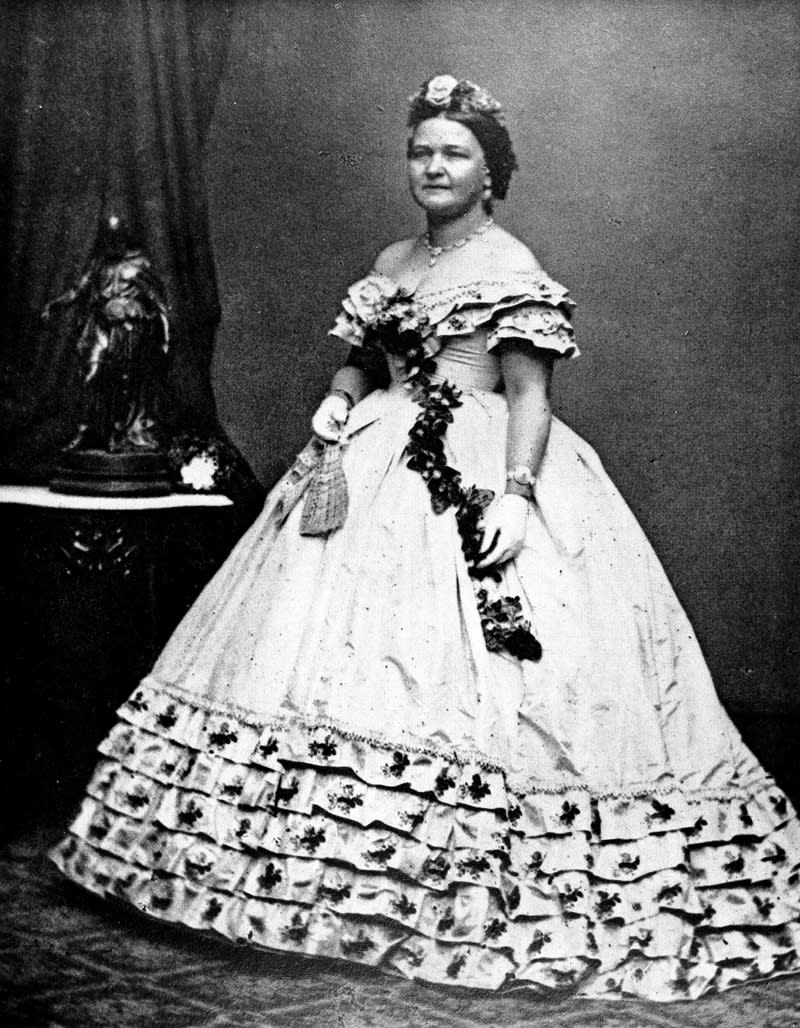MARY TODD LINCOLN (1818 – 1882)