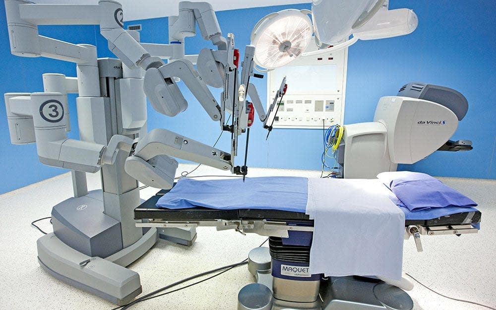 Da Vinci machines are playing an increasing role in surgery in the UK - Credit: age fotostock / Alamy Stock Photo