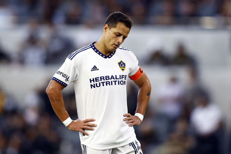 LOS ANGELES, CALIFORNIA - JULY 08:  Javier Hernández #14 of Los Angeles Galaxy during play against the Los Angeles FC in the first half at Banc of California Stadium on July 08, 2022 in Los Angeles, California. (Photo by Ronald Martinez/Getty Images)