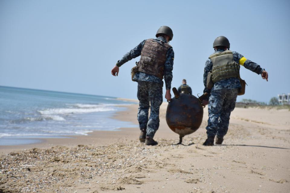 The mines were safely removed by Navy specialists and later destroyed. (Facebook/Operational Command South)