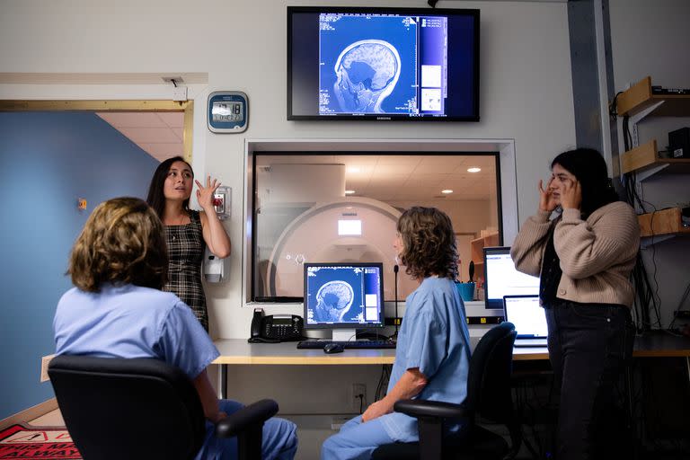 Los escáneres cerebrales de Helen Santoro, en un laboratorio del MIT, en Cambridge