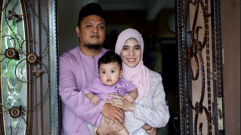 Local private palm oil research company&#39;s researcher, Aida Nazlyn and her husband along with her year-old son in 2020. &#x002014; Picture courtesy of Aida Nazlyn