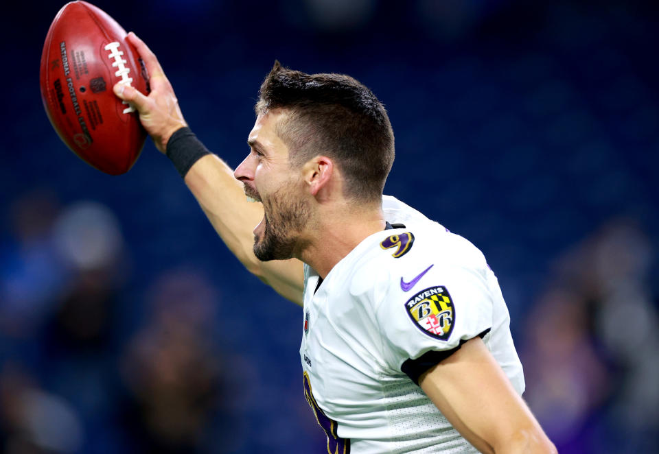 DETROIT, MICHIGAN - SEPTEMBER 26: Justin Tucker #9 of the Baltimore Ravens celebrates the winning field goal at the end of the game against the Detroit Lions at Ford Field on September 26, 2021 in Detroit, Michigan. (Photo by Rey Del Rio/Getty Images)