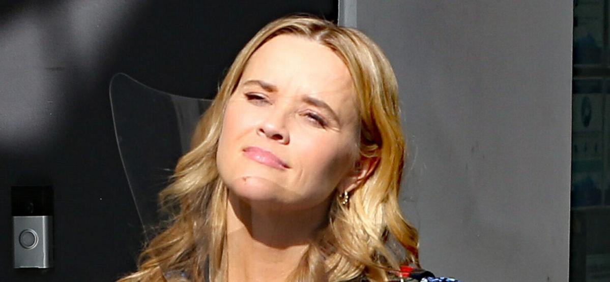 Reese Witherspoon Mourns Loss of Dog Hank