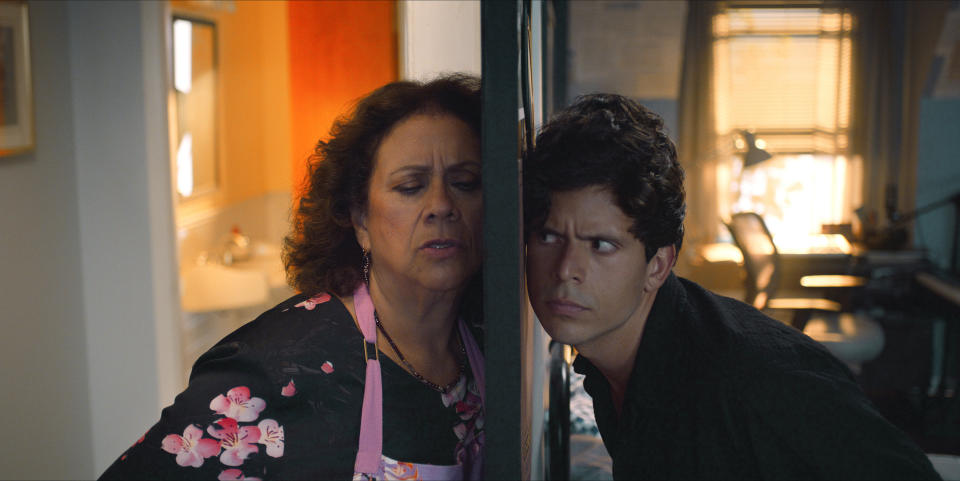 Maria Mancuso and Rudy Mancuso in Música (Prime Video)