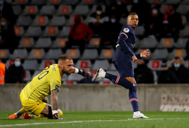 Ligue 1 - Nimes Olympique vs Paris St Germain