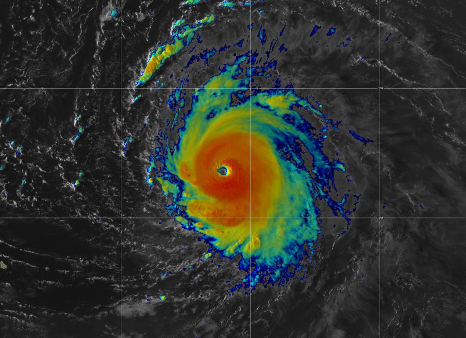 Hurricane Lee set to maintain its intensity as a dangerous Category 5