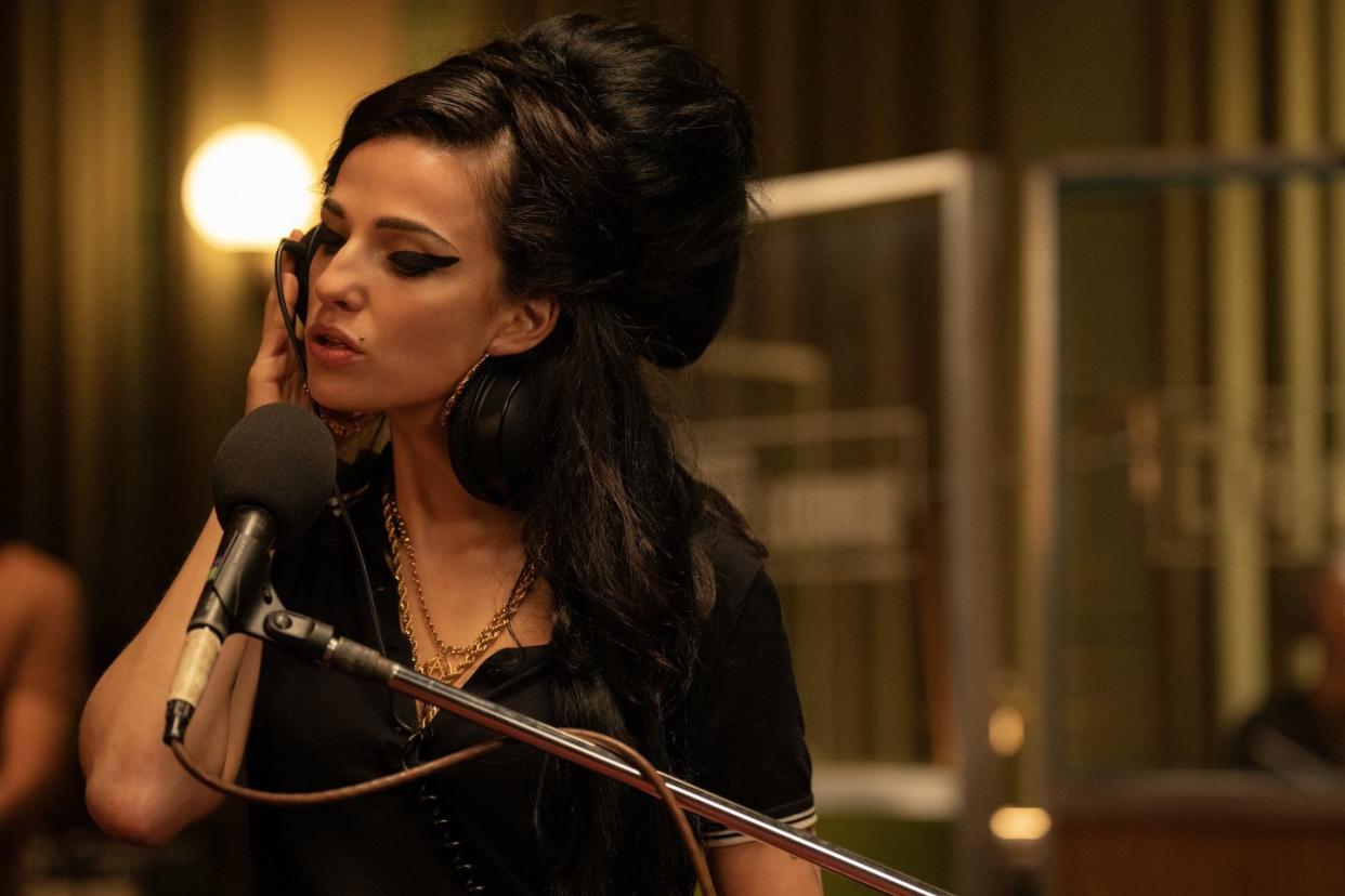 marisa abela stars as amy winehouse in director sam taylor johnson's back to black, a focus features release credit courtesy of dean rogersfocus features