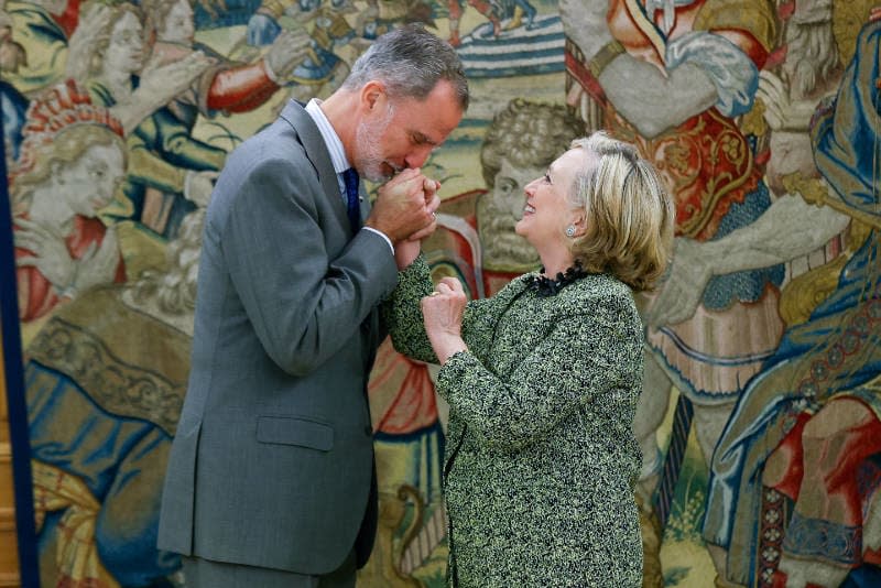 El rey con Hillary Clinton
