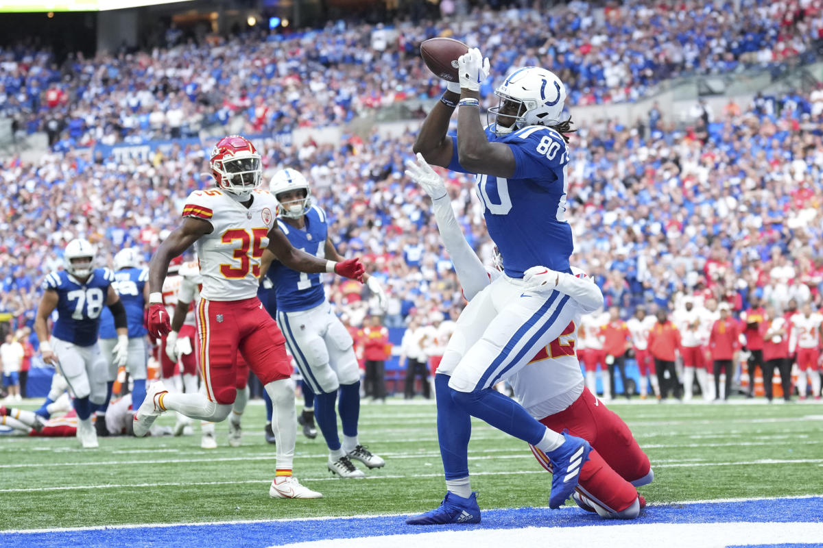 Shaquille Leonard's return gives Colts' defense a jolt of energy