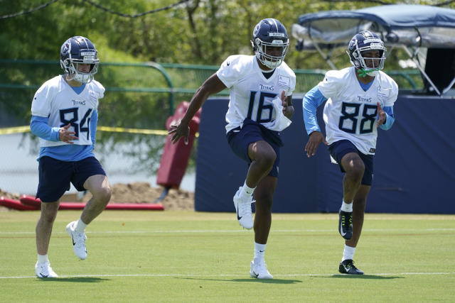 Malik Willis, Titans coach dismiss Ryan Tannehill's mentor remark - Newsday