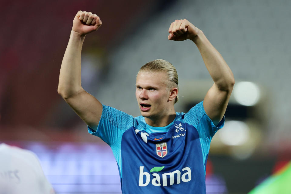 BELGRADE, SERBIA - JUNE 02: Erling Haaland of Norway celebrates after victory in the UEFA Nations League League B Group 4 match between Serbia and Norway at Stadion Rajko Mitić on June 02, 2022 in Belgrade, Serbia. (Photo by Srdjan Stevanovic/Getty Images)