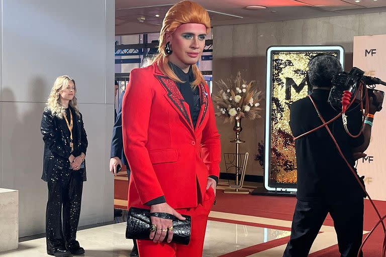 Santiago Artemis y un look inspirado en David Bowie
