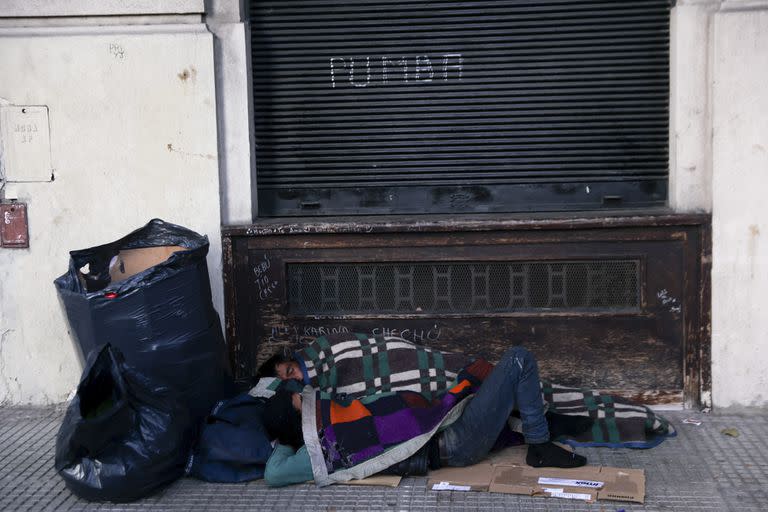 Solo un 43% de las personas en situación de calle nacieron en la Capital