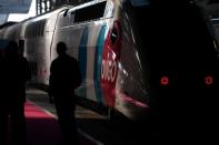 <p>El tren también cuenta con servicio de cafetería, pero de momento no se ha puesto en marcha por la pandemia. (Photo by PIERRE-PHILIPPE MARCOU/AFP via Getty Images)</p> 