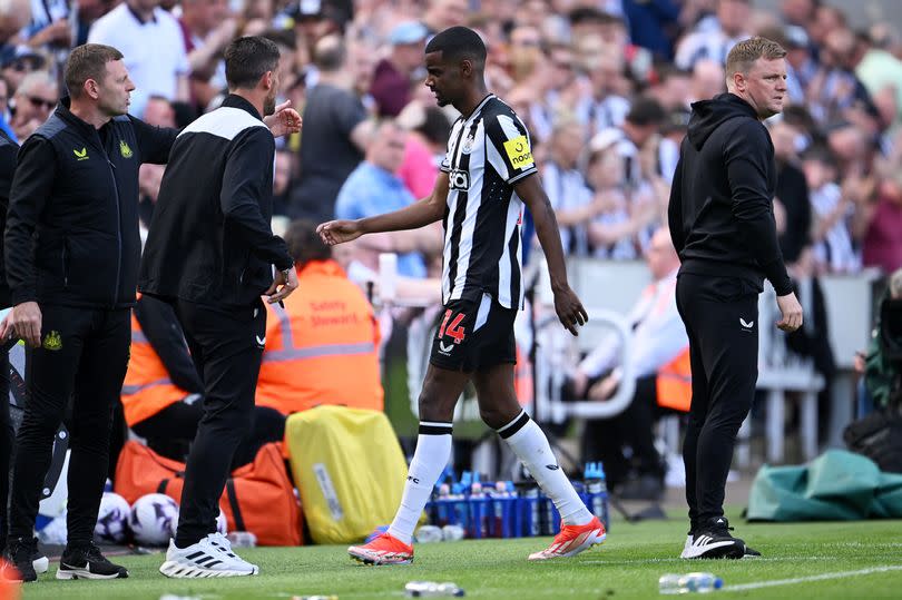 Alexander Isak is substituted by Eddie Howe