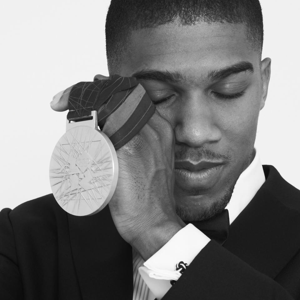 Anthony Joshua portrait. (Ray Burmiston/Art of London)