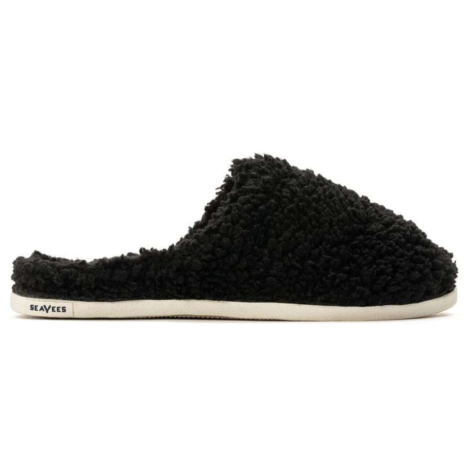 <p><a href="https://go.redirectingat.com?id=74968X1596630&url=https%3A%2F%2Fwww.seavees.com%2Fproducts%2Fmens-seachange-slipper-recycled-fleece-black&sref=https%3A%2F%2Fwww.menshealth.com%2Fstyle%2Fg28541900%2Fbest-slippers-for-men%2F" rel="nofollow noopener" target="_blank" data-ylk="slk:Shop Now;elm:context_link;itc:0;sec:content-canvas" class="link ">Shop Now</a></p><p>SeaChange Slipper</p><p>seavees.com</p><p>$65.00</p>