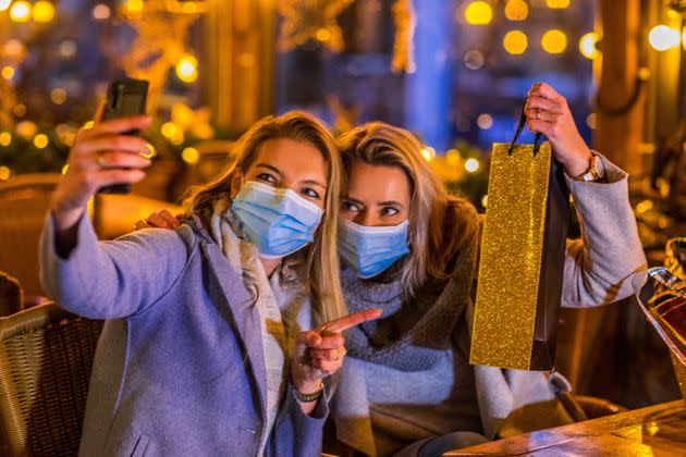 How to stay Covid-safe if you can't get your booster jab this side of Christmas (Photo: Lorado via Getty Images)