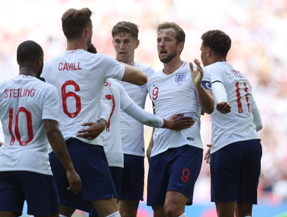 <p>Auch England hat einen der teuersten WM-Spieler im Kader: Harry Kanne liegt mit De Bruyne und 150 Millionen an Wert gleichauf. Insgesamt ist das englische Team aber noch einmal um einiges wertvoller, als die Konkurrenz aus Belgien. Für die vorderen Plätze reicht es aber dennoch nicht. </p>