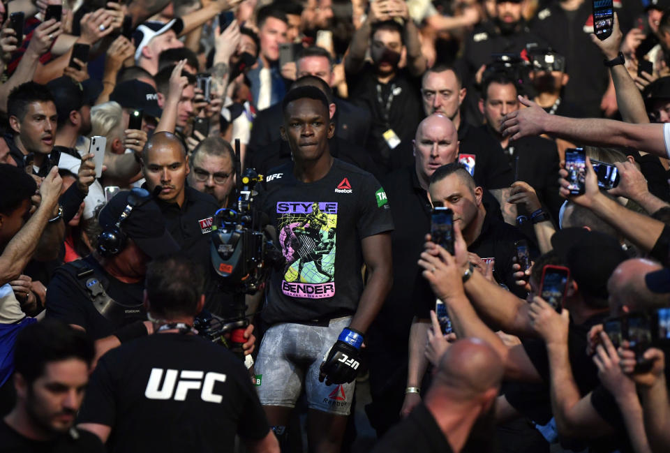 MELBOURNE, AUSTRALIA - OCTOBER 06:  Israel Adesanya of Nigeria prepares to fight Robert Whittaker of New Zealand in their UFC middleweight championship fight during the UFC 243 event at Marvel Stadium on October 06, 2019 in Melbourne, Australia. (Photo by Jeff Bottari/Zuffa LLC/Zuffa LLC via Getty Images)