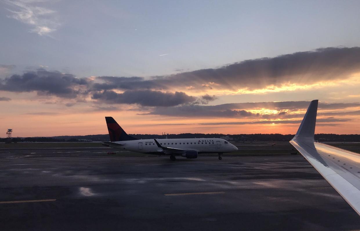 A Delta Airlines planes taxis at Ronald Reagan Washington National Airport in Arlington, Virginia: DANIEL SLIM/AFP/Getty Images