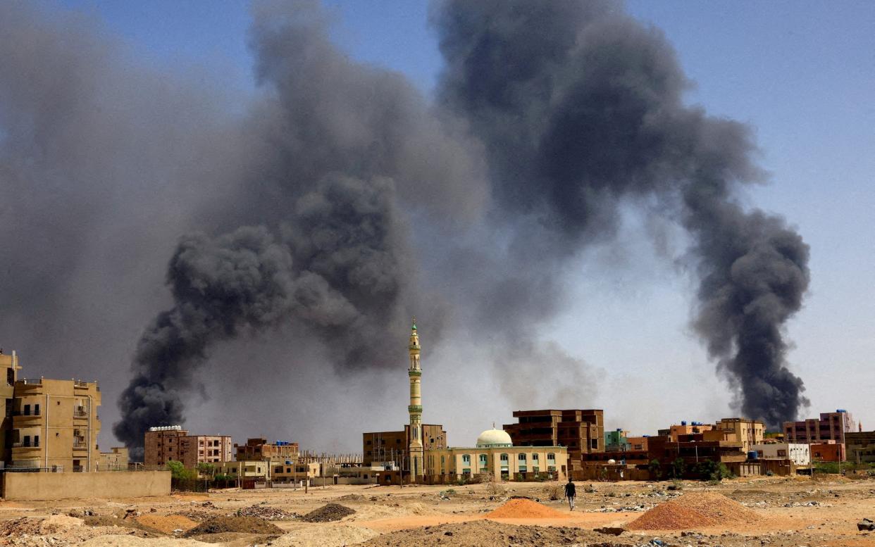 Aerial bombardments during clashes between the paramilitary Rapid Support Forces and the army in Khartoum are ongoing