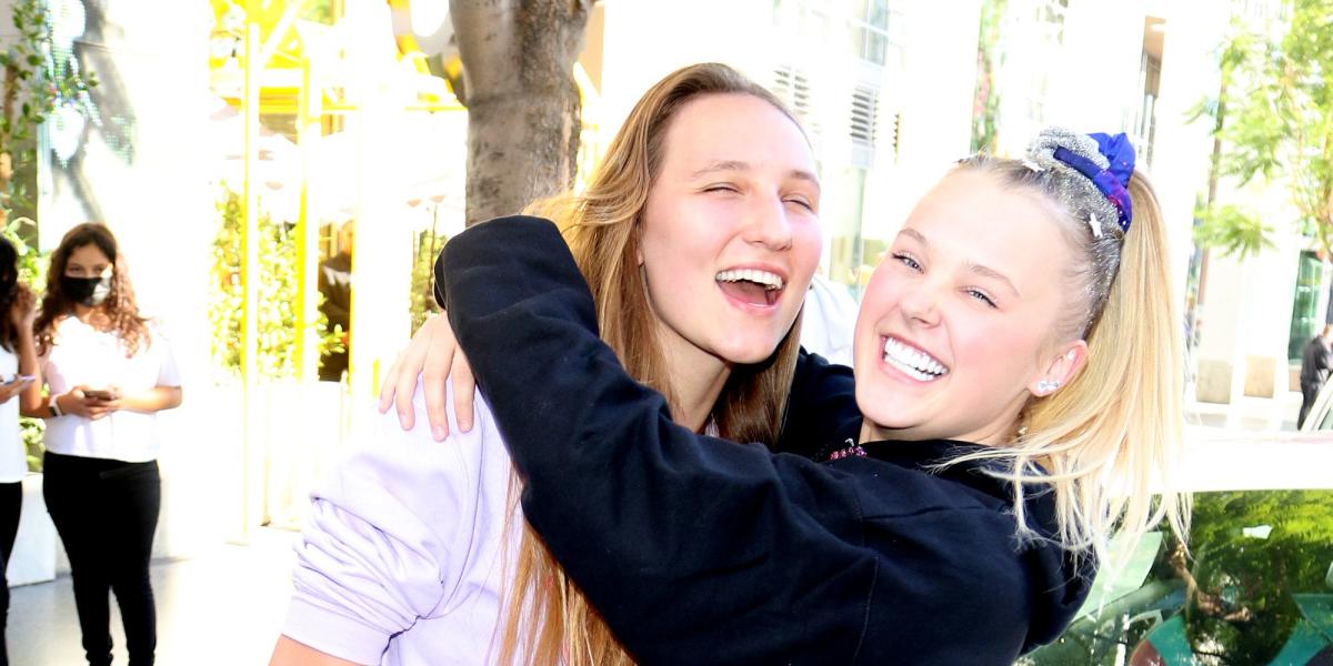 Did JoJo Siwa And Girlfriend Kylie Prew Break Up? Rumors Explained