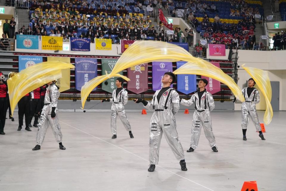 建國中學表演 (北市教育局提供)