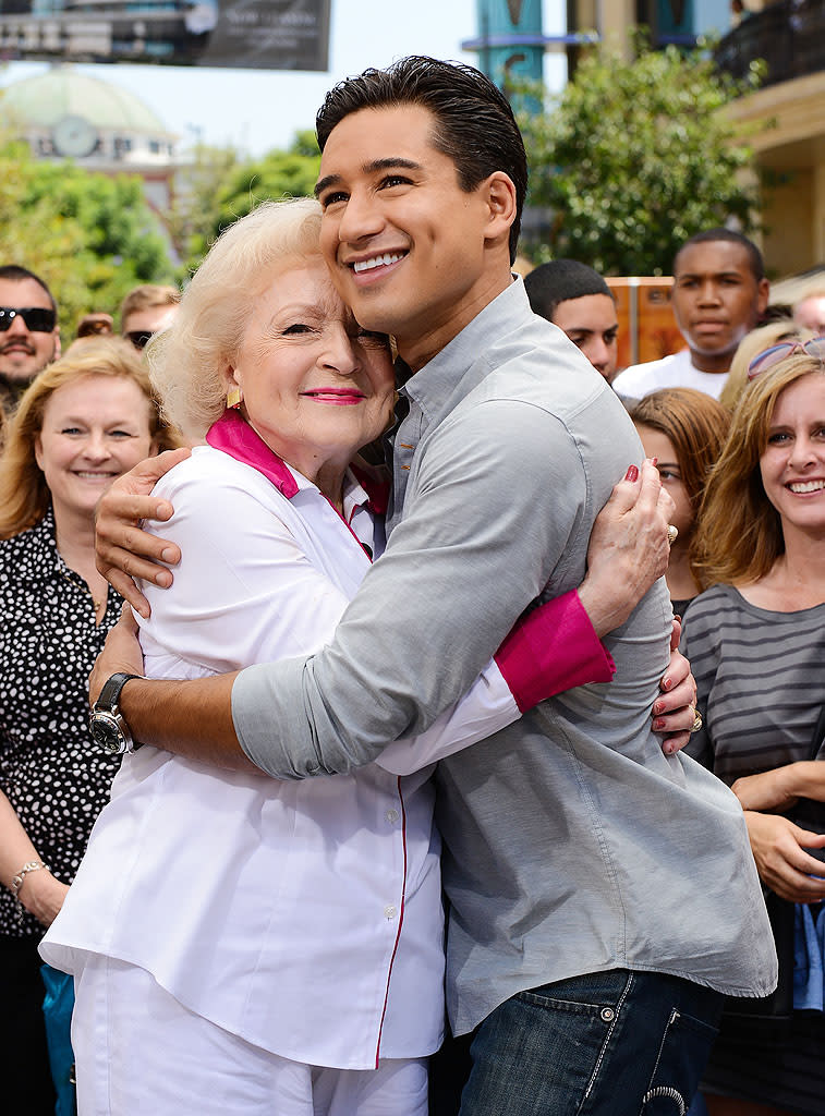 Betty White, Mario Lopez