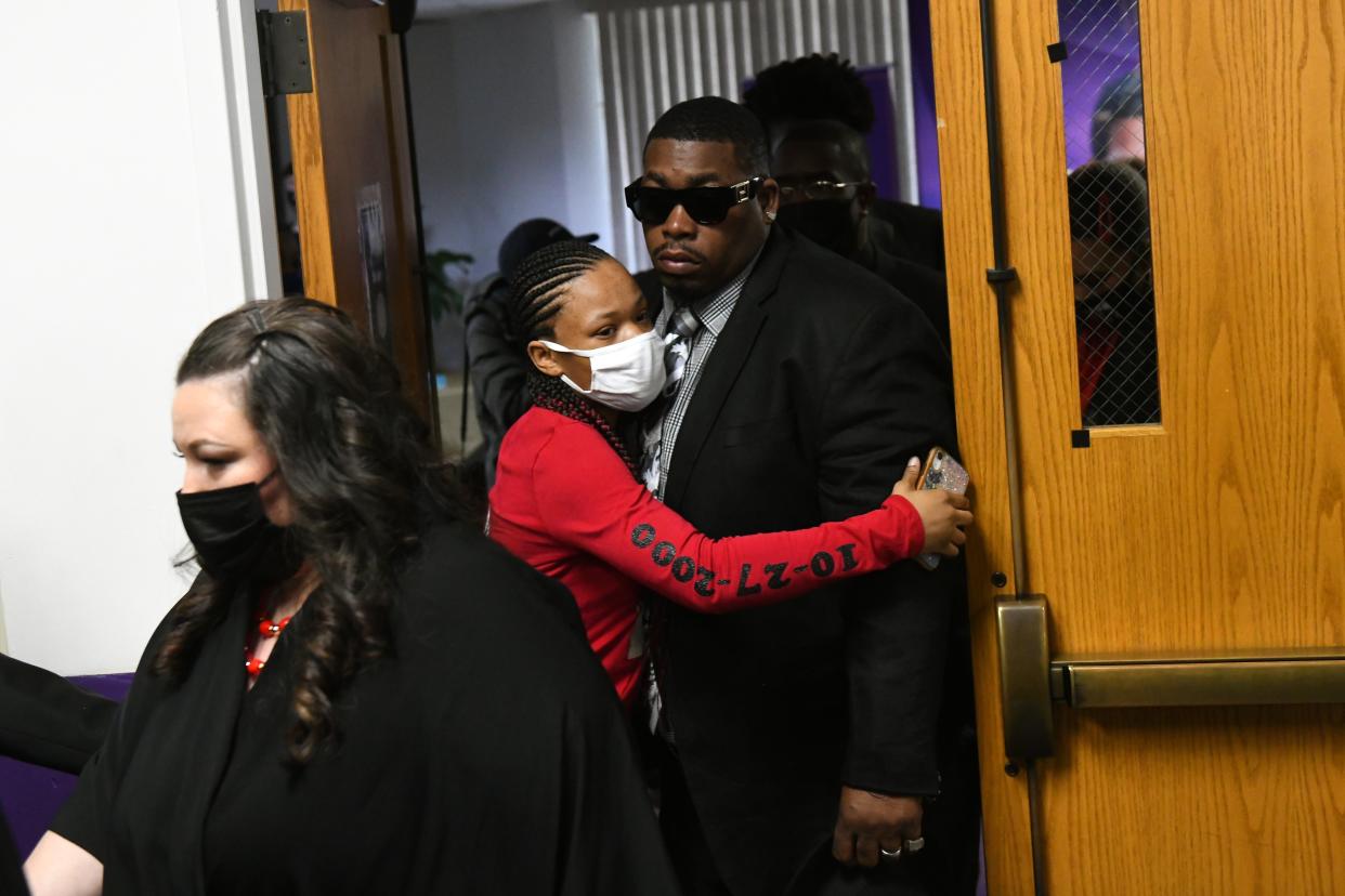 <p>MINNEAPOLIS, MINNESOTA - APRIL 22: Father Aubrey Wright and sister Diamond Wright arrive for a funeral held for Daunte Wright at Shiloh Temple International Ministries on April 22, 2021 in Minneapolis, Minnesota. Daunte Wright was shot and killed by police during a traffic stop in Brooklyn Center, Minnesota on April 11 which sparked days of protests. </p> ((Photo by Stephen Maturen/Getty Images))