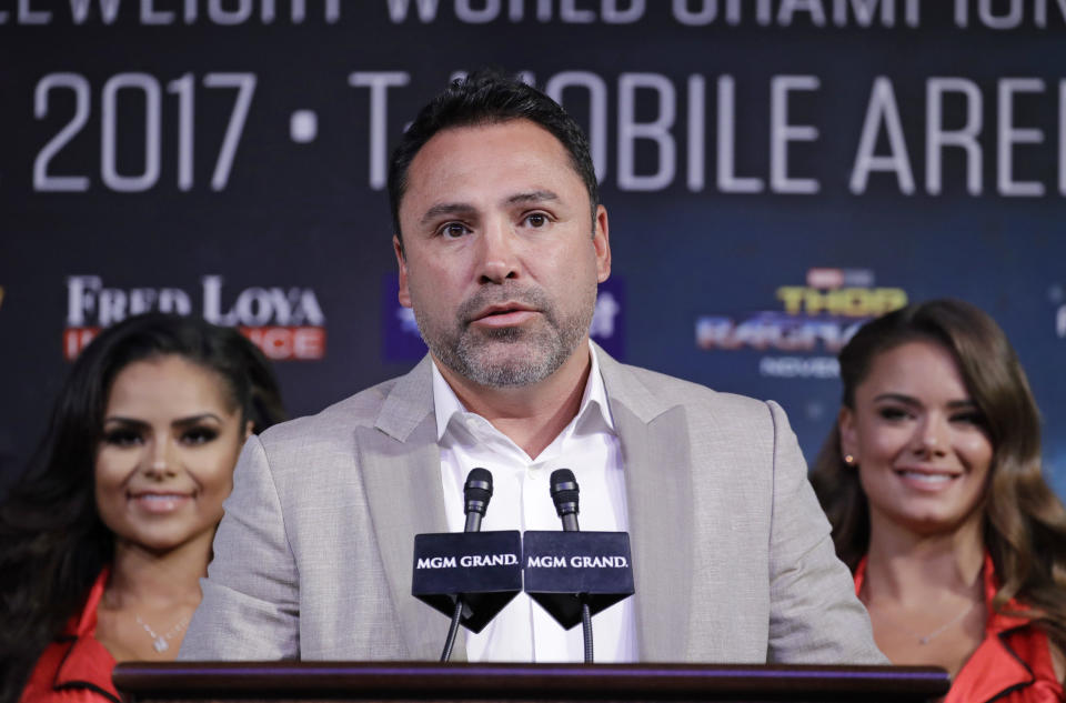 Oscar de la Hoya speaks during a news conference Wednesday, Sept. 13, 2017, in Las Vegas. (AP Photo/John Locher)