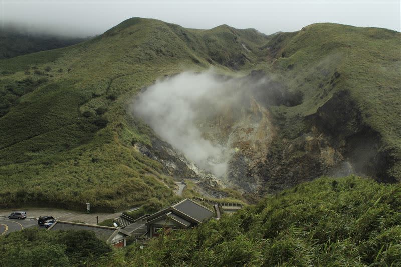 陽管處公開陽明山火山群地鳴資料，發現2015年及2017年的地鳴紀錄都在相同位置。（圖／翻攝自陽明山國家公園管理處臉書）
