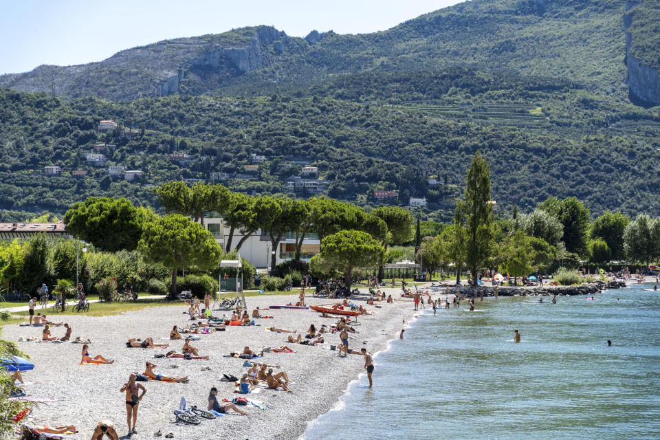 Der Gardasee ist seit Jahrzehnten ein beliebtes Reiseziel deutscher Urlauber. - Copyright: picture alliance / CHROMORANGE | Michael Bihlmayer