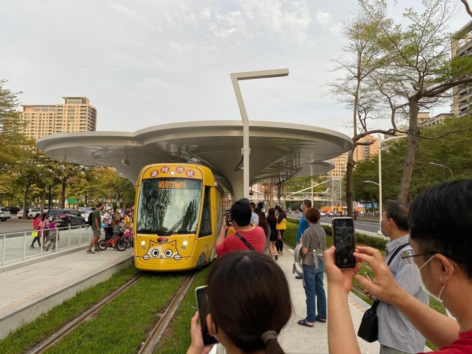 高雄輕軌即將成圓。   圖：高雄市政府/提供